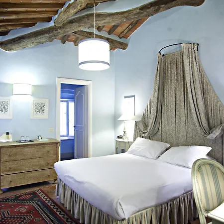 Hotel Marta Lucques