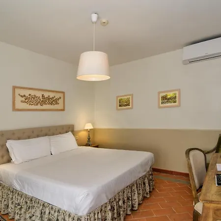 Marta 4* Lucques