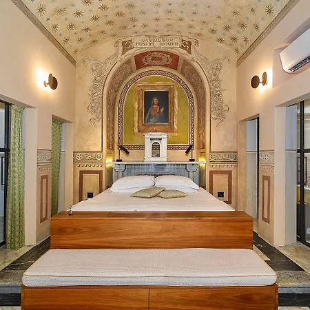 Marta Hotel